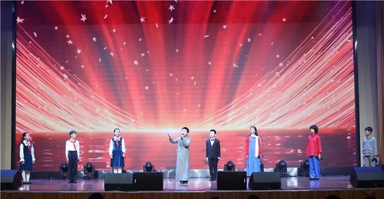 朗诵:《那时那年的英雄》——表演单位:实验小学