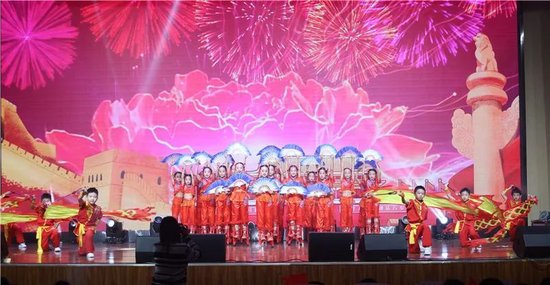 非遗表演:《高跷上的童年》——表演单位:东山小学