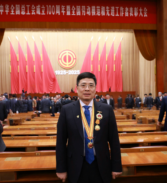 周云杰