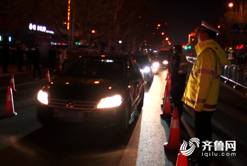 在夜查中,昌樂(lè)一名奇葩“酒司機(jī)”讓交警大開眼界。