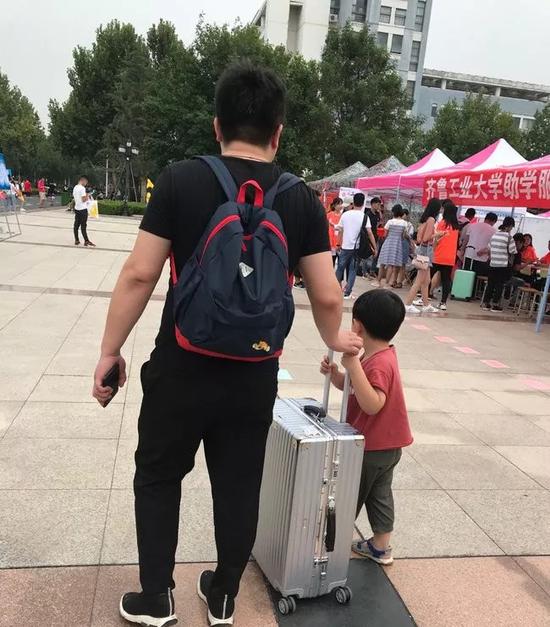 “哥哥,你啥时候回家?