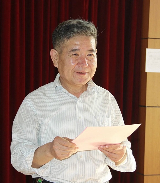 全国模范教师 栗伟