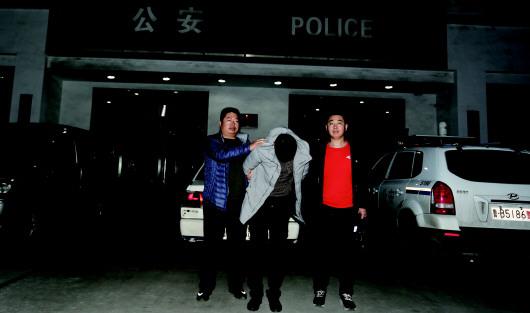 嵇某某被抓獲。