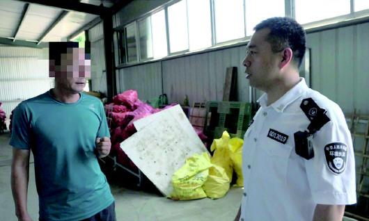 執法人員責令院上鎮作坊老板整改。