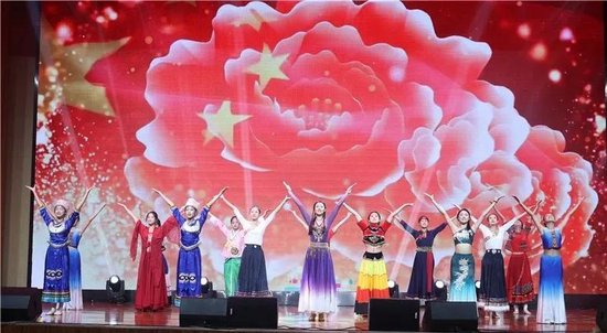 舞蹈:《美丽中国》——表演单位:章丘七中、双语学校初中部