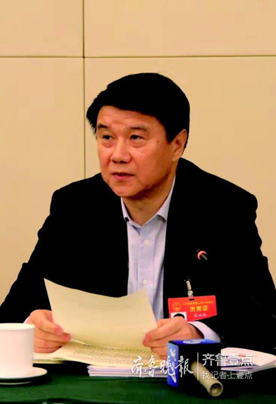 全国人大代表、泰安市委书记崔洪刚
