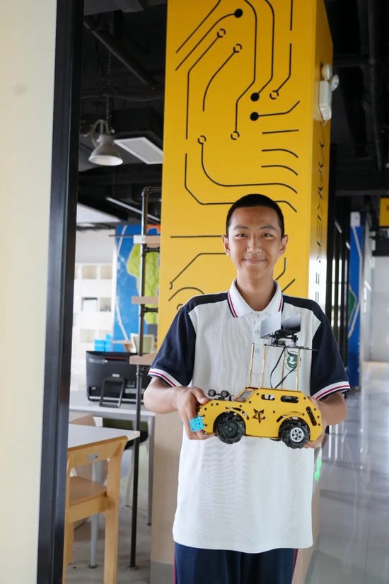 62级27班 &nbsp;逯钧平