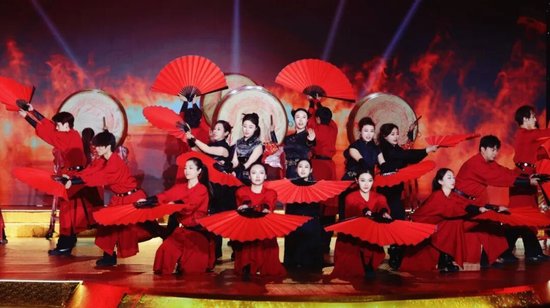 国风唱跳歌曲《华夏》