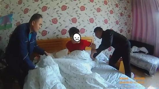 经查: