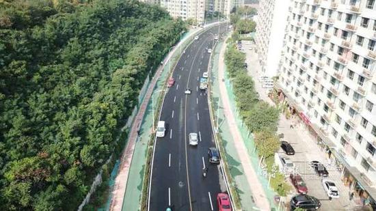 老刘长山路拓宽至25米,28日铺沥青月底就通车