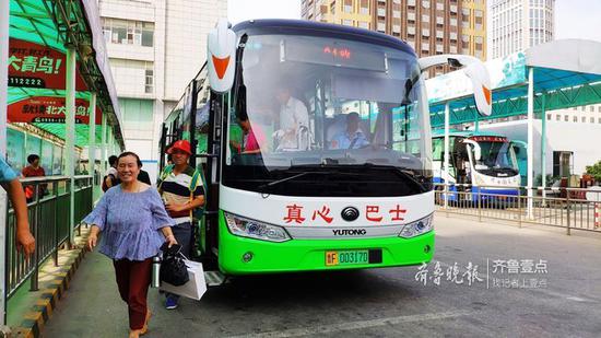 除以上優惠政策外,煙臺交運集團自發的真心巴士公交卡乘車實行9折優惠。