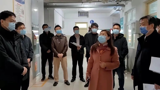 长清校区线上教学专班张丽芳一行督导线上教学工作