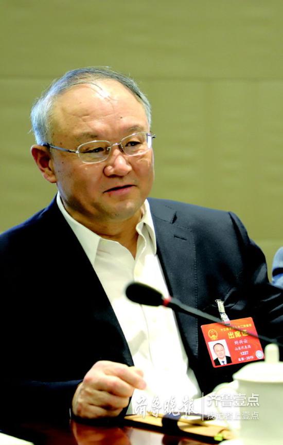 全国人大代表、山东省财政厅厅长刘兴云 齐鲁晚报·齐鲁壹点特派记者 高寒 摄