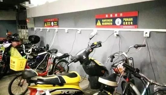 怎样选购电动车石墨烯电池 FF31-fysqfnf6558452.jpg