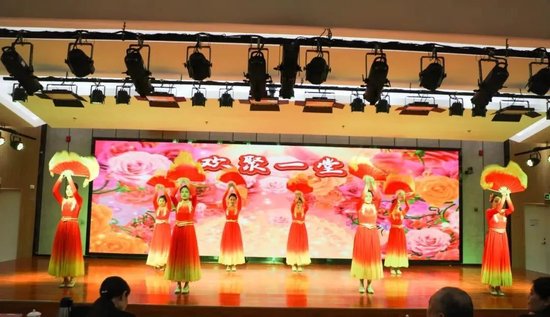 表演者:周晶 张肖青 马静 张潇然 马领领 刘静 李奥琦 刘紫丹 王欣