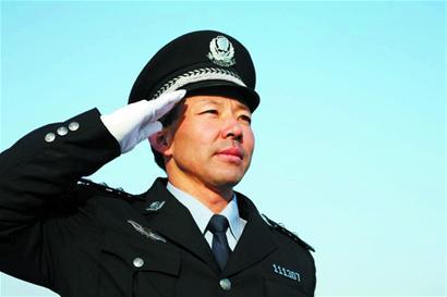 嫌犯逃匿警方拉網(wǎng)搜捕