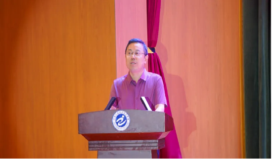 ▲土木工程学院院长肖明和发言