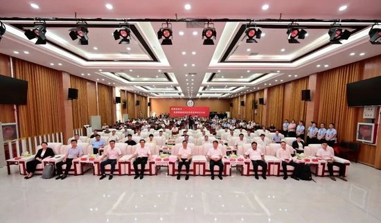 ▲7月12日,鲁冀豫县域医院无管微创技术大会在山东庆云举办