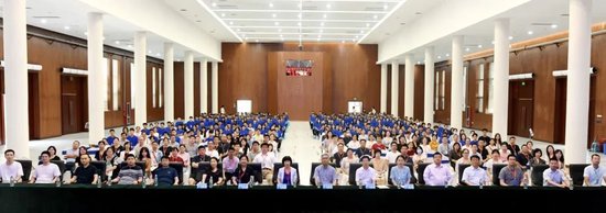 ▲学院承办第四届全国大学生化学实验创新设计大赛华北赛区竞赛