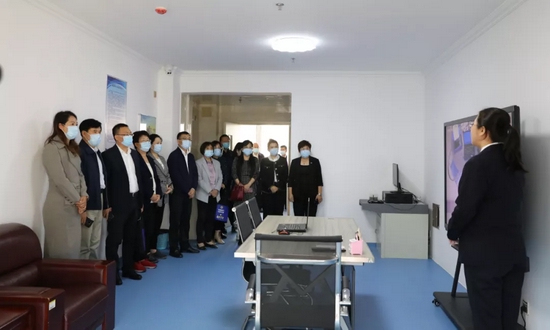 调研组视察诸城市未成年人“一站式”关爱中心