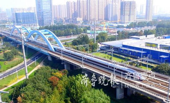 濟(jì)南加快米字形高鐵網(wǎng)建設(shè)。齊魯晚報(bào)·齊魯壹點(diǎn)記者周青先 攝