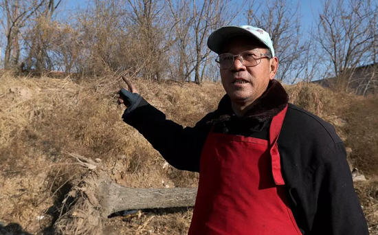 高建武师傅给我们讲,光绪年间黄河发大水,多亏了这个炉渣山,救了全村人的命。