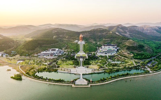 济宁市尼山圣境。图片来源:新华网山东