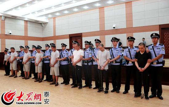 周傳智案庭審現(xiàn)場。
