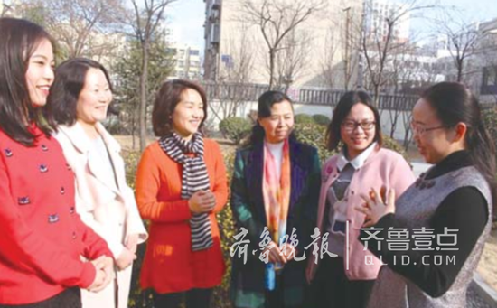 济南市行知小学36名语文老师都是女性。 记者 李飞 摄