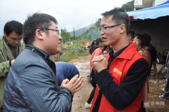 與“寶貝回家”志愿者合作尋親
