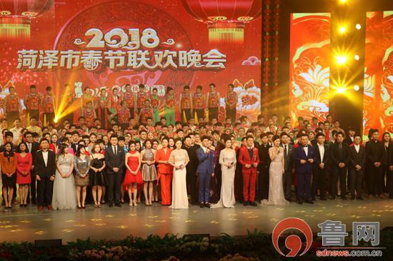 整場晚會在歌舞《不忘初心》中落下帷幕
