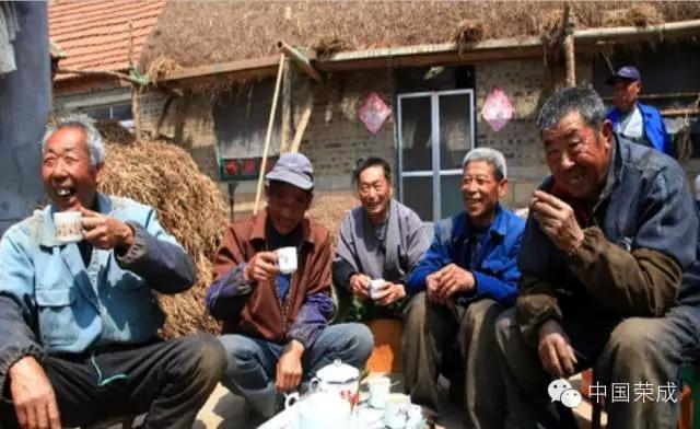 威海守艺人:苫匠,让百年海草房焕发生机