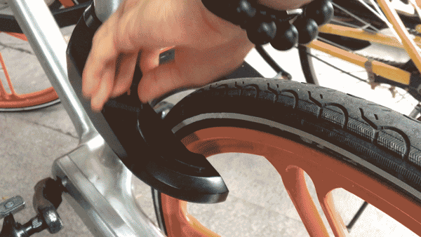 摩拜 ofo大比拼 街头两种共享单车谁更好骑 谁