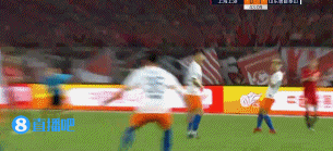上半场结束,山东鲁能1-0领先上海上港。