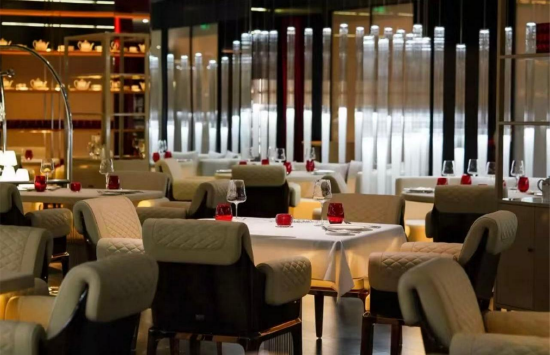 以时间雕琢风味，以仪式铭记时光——RITZNA 瑞吉娜牛排馆，重塑高端餐饮的庆典体验