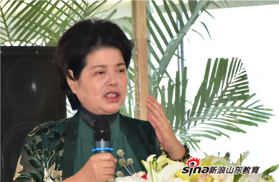 大爱思想研究院院长赵春梅女士讲话