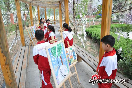 长清区第二实验小学：校园里的雅馨轩，小画家的摇篮 (3)