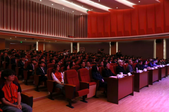 &nbsp;“全国新时代雷锋学校”授牌仪式