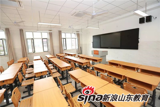 现代化的教室教学设施