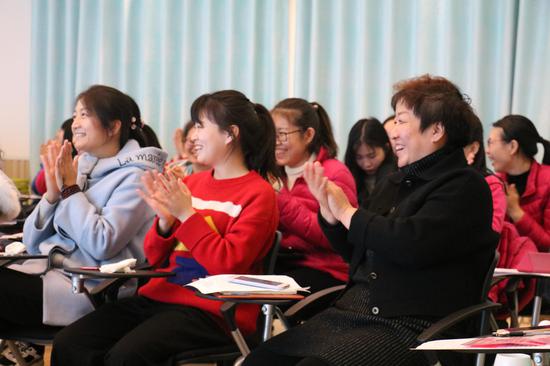 践行师德标准 做新时代幼儿教师--历下区保利华