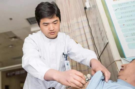 李永征工作照