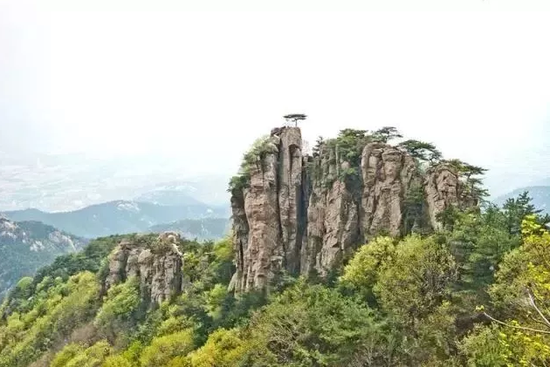 鹰窝峰