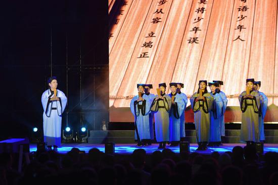 舞台剧《青春恰自来》