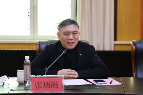 张珺皓结合自身的创业经历向与会人员做分享