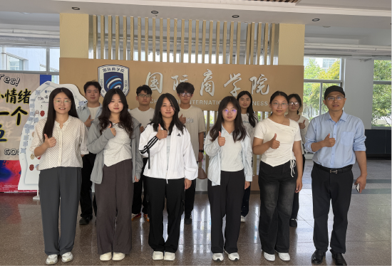 二等奖获奖团队：国际商学院《领鲜速航——国内超临界速冻冷链物流CCF引擎领航者》项目团队