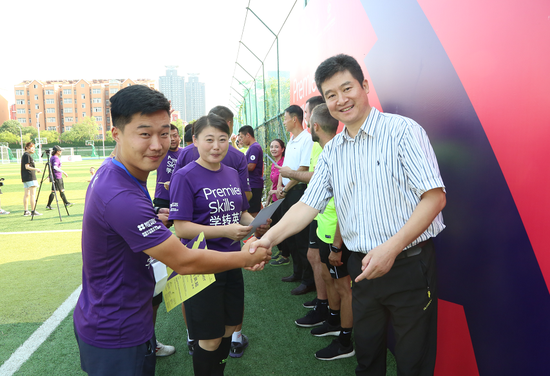 学转英超L2级足球教练员培训班完美闭幕