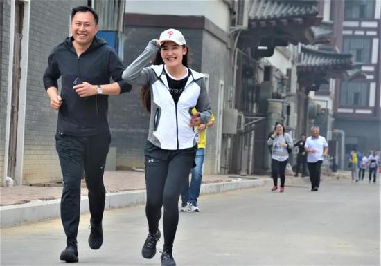 本次健步跑,顏值擔當就是我們了。