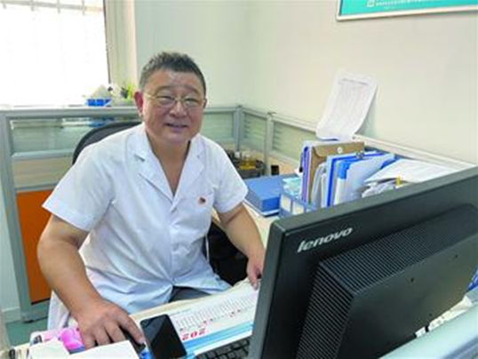 丹东路社区卫生服务站主任刘家明