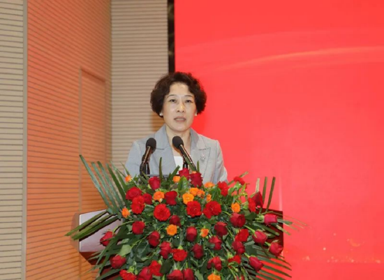 烟台市卫生健康委党组副书记、副主任赵全红致辞