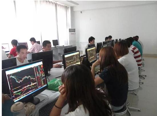 #山东经贸职业学院2018专业介绍# 财政金融系